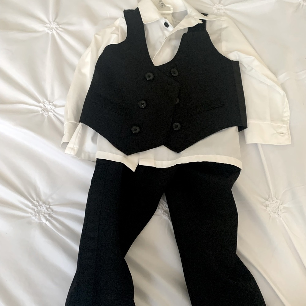 Van Heusen 3-pc. Suit set